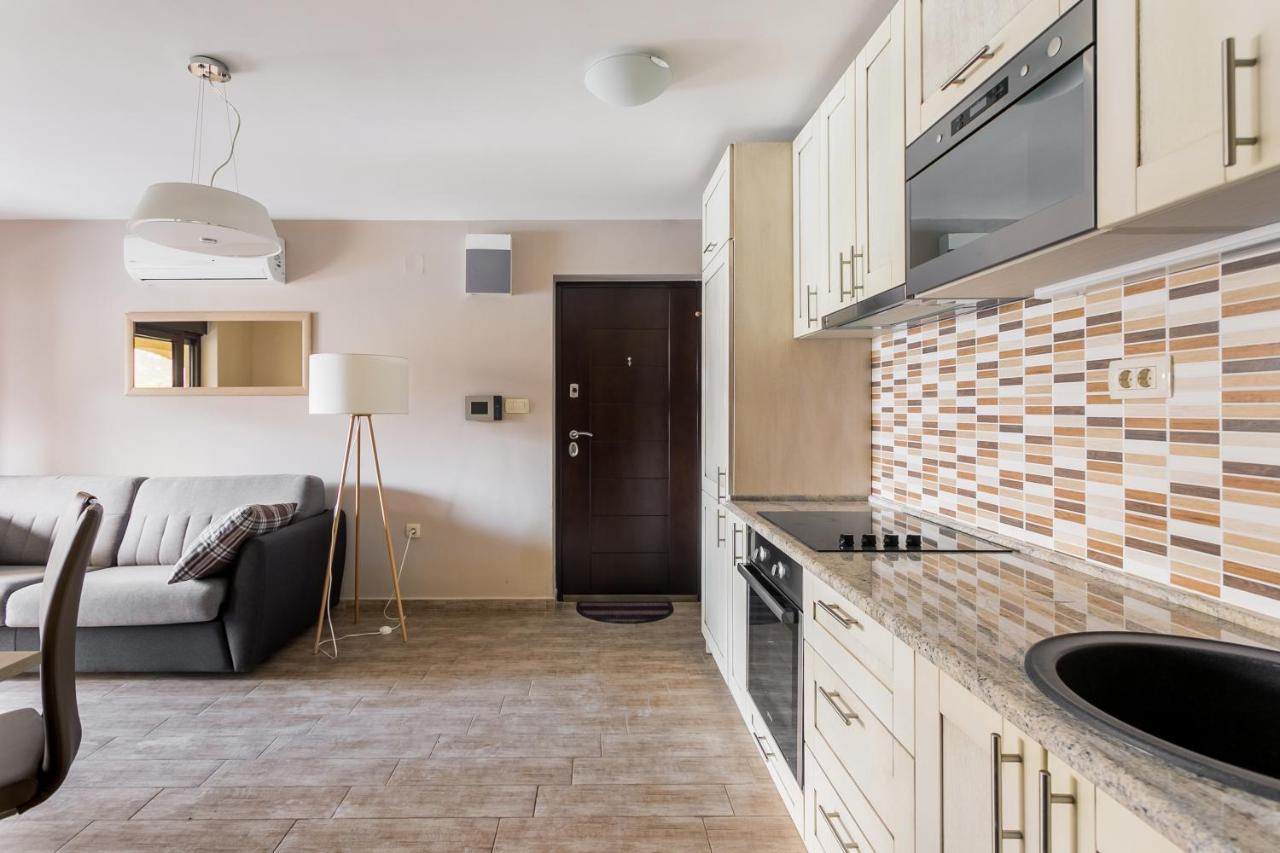 Keystone Apartments Donji Morinj Eksteriør billede