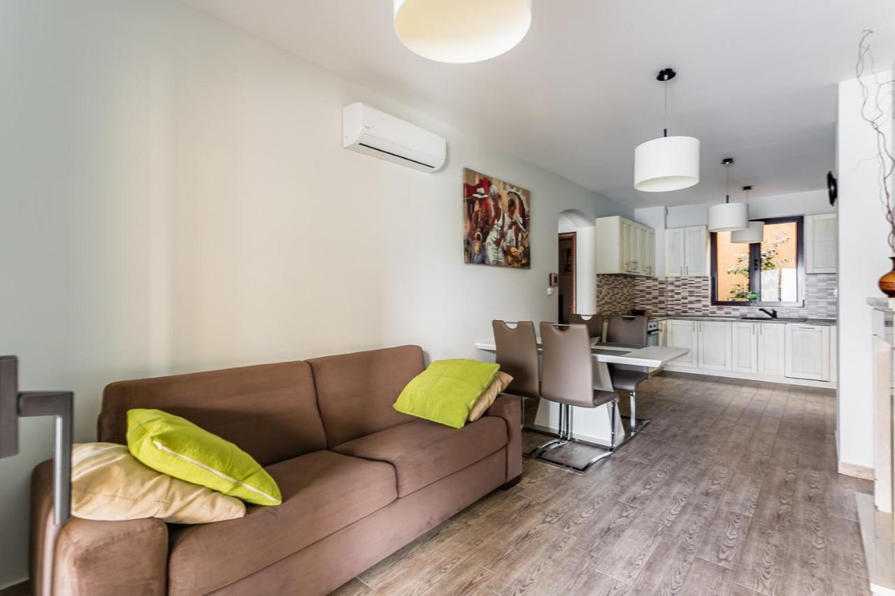 Keystone Apartments Donji Morinj Eksteriør billede